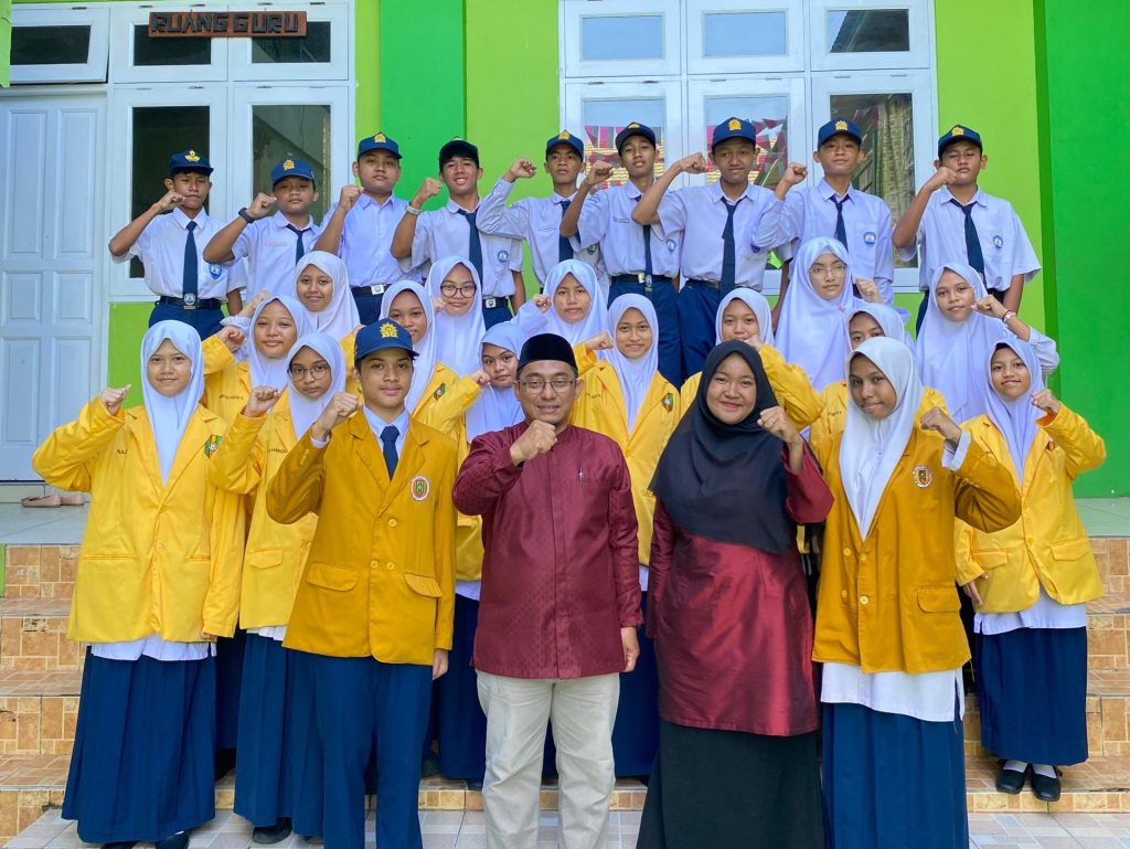 Telah dilantik Pimpinan Ranting Ikatan Pelajar Muhammadiyah (IPM) SMP Muhammadiyah 1 Modern Boarding School Samarinda